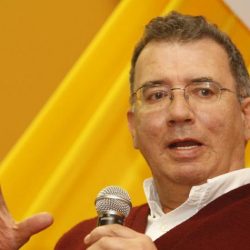 Darío Jaramillo Agudelo es el ganador del Premio Nacional de Poesía 2017 de MinCultura