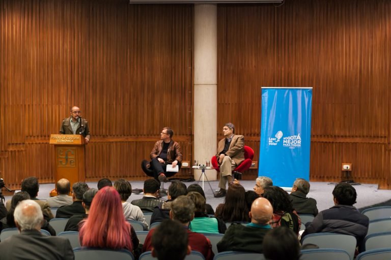 Encuentro Distrital de Escrituras Creativas  «El polvo en los zapatos. El oficio de escribir»
