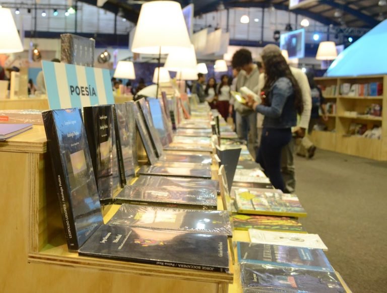 Concurso premio Nacional de poesía Obra Inédita 2020