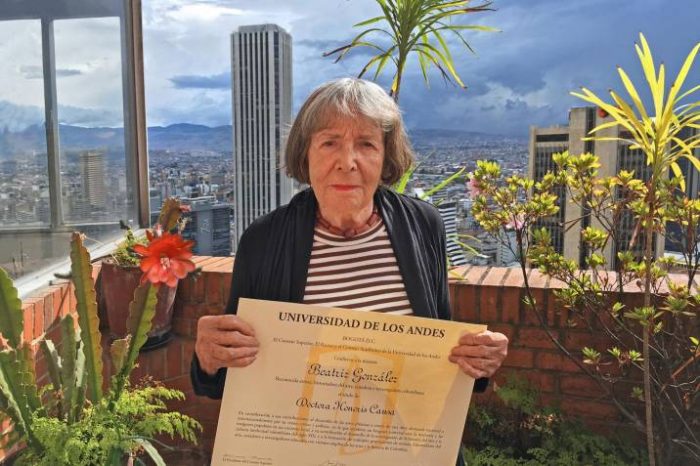 La Universidad de los Andes otorga doctorado honoris causa a la maestra Beatriz González