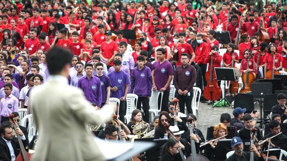 El concierto más grande del mundo: 16.000 músicos por la paz y la verdad en Bogotá