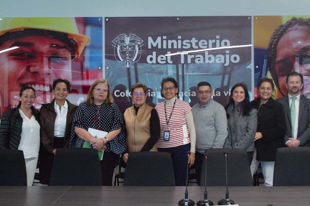 Formalización de 40 mil madres comunitarias estará en la reforma laboral