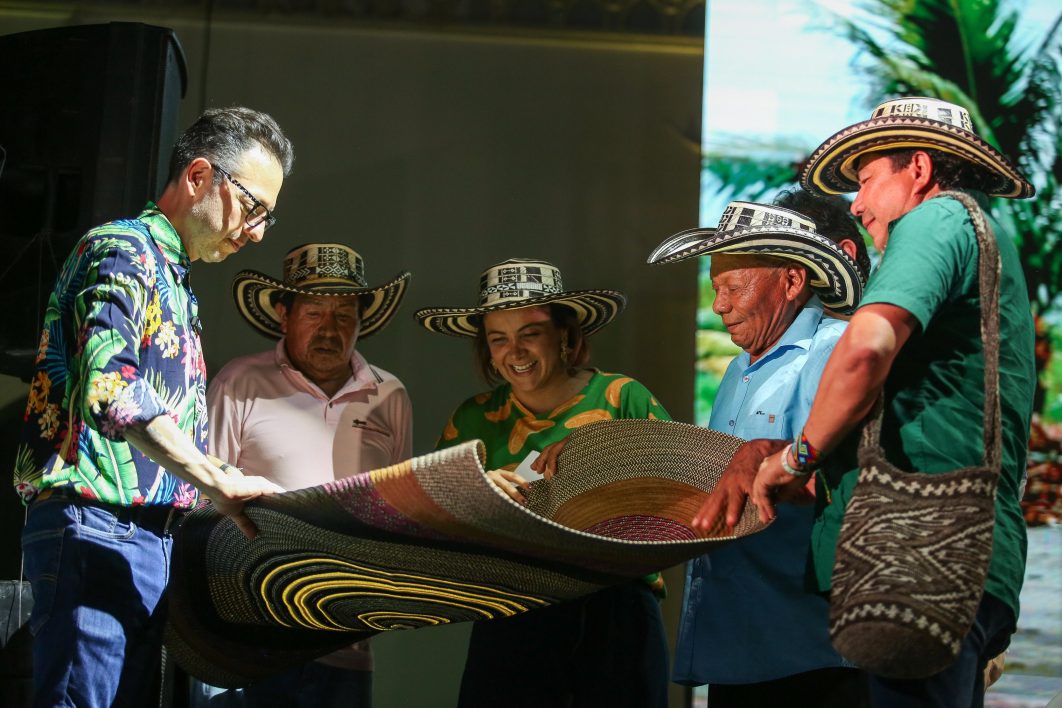 Firman el Pacto Cultural por la Vida y por la Paz con 8 municipios del Caribe Sur en San Pelayo, Córdoba
