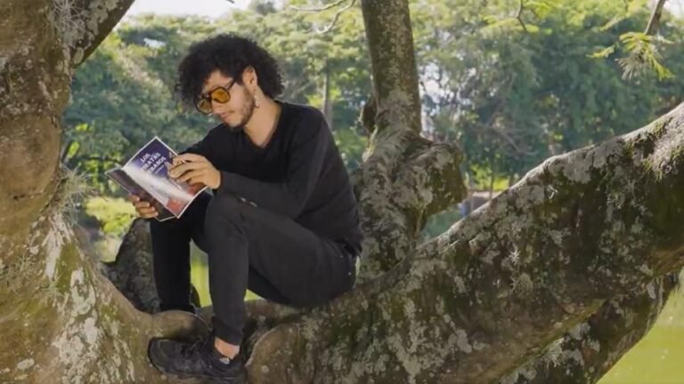 Colombia verso a verso: el primer programa de poesía en Colombia