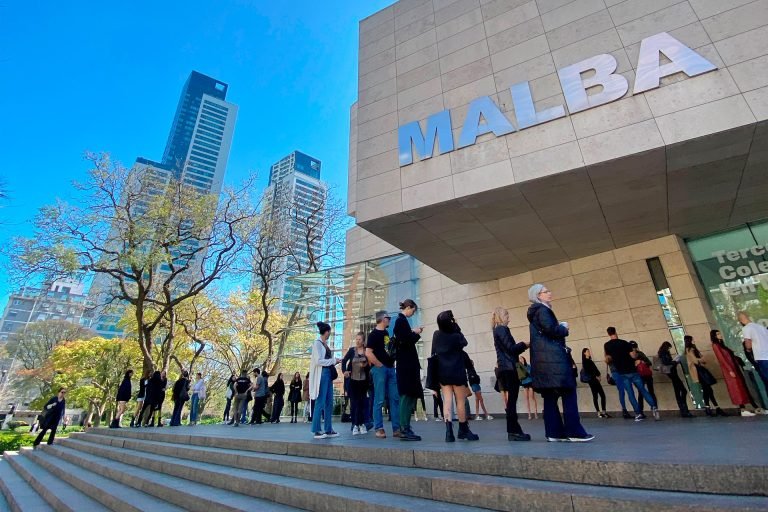 Eduardo Costantini adquiere la Colección Daros Latinoamérica y transforma al Malba rumbo a su 25° aniversario