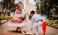 pareja-bailando-el-sanjuanero